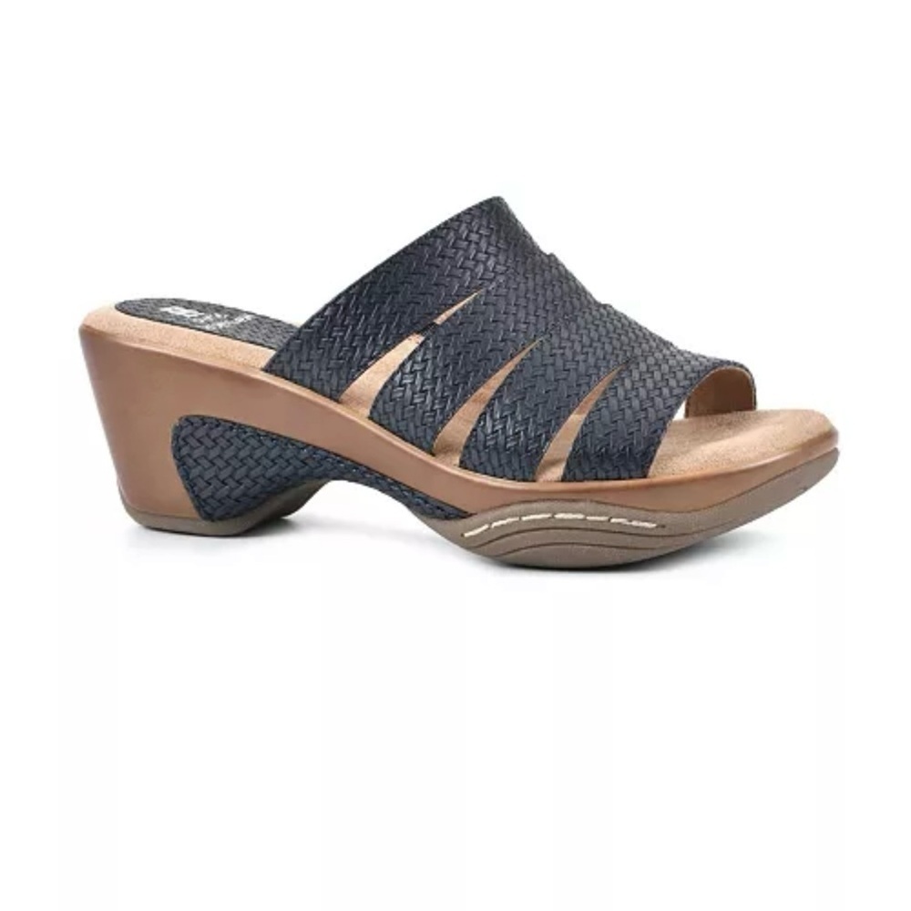 NWT White Mountain
Women's Valora Clog Slide Sandals